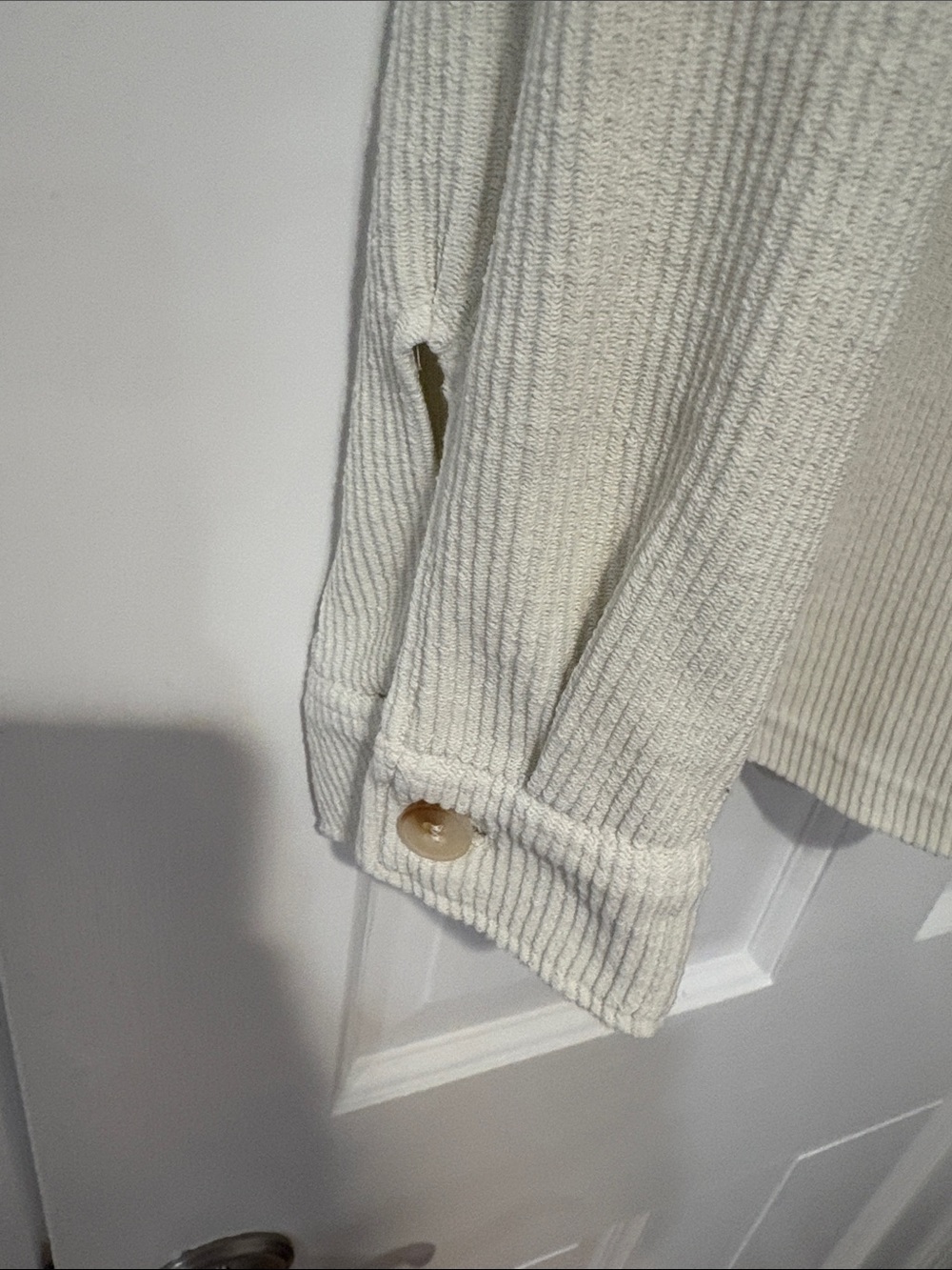 Thread & Supply Cream Ribbed Zip-Front Shacket. Large - Picture 4 of 5